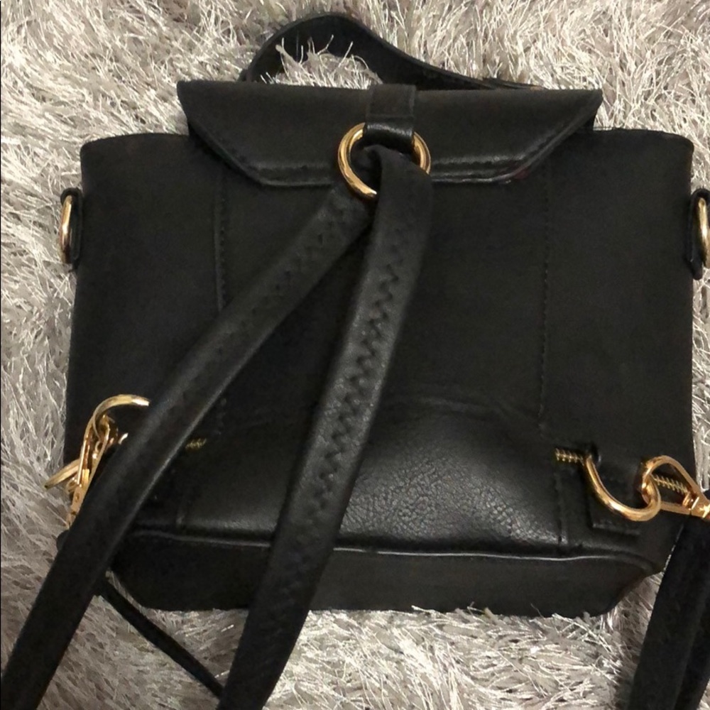 Backpack - Picture 2 of 3
